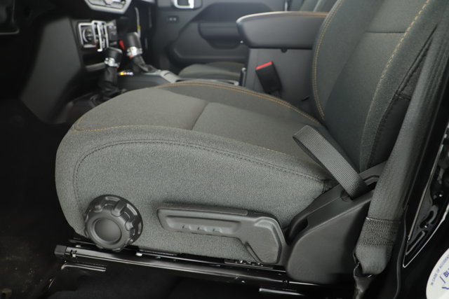 New 2025 Jeep Gladiator Sport image 9