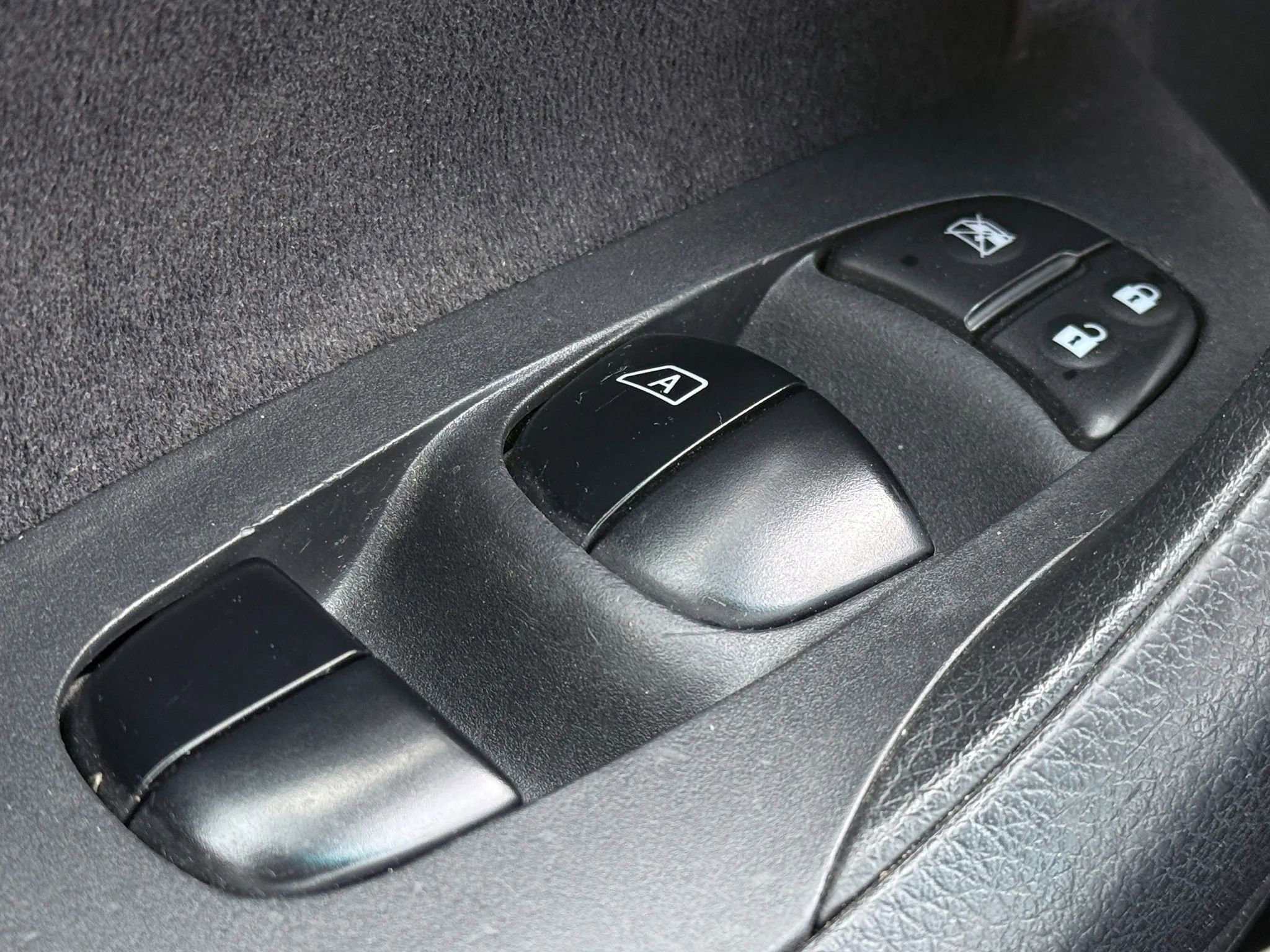 Used 2013 Nissan Altima 2.5 S FWD image 23