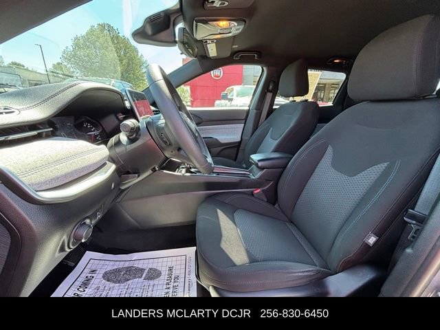 Used 2024 Jeep Compass Sport image 19