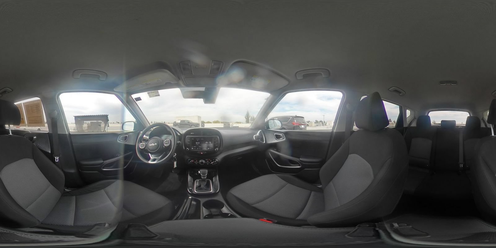 Used 2025 Kia Soul LX w/ LX Technology Package FWD image 39