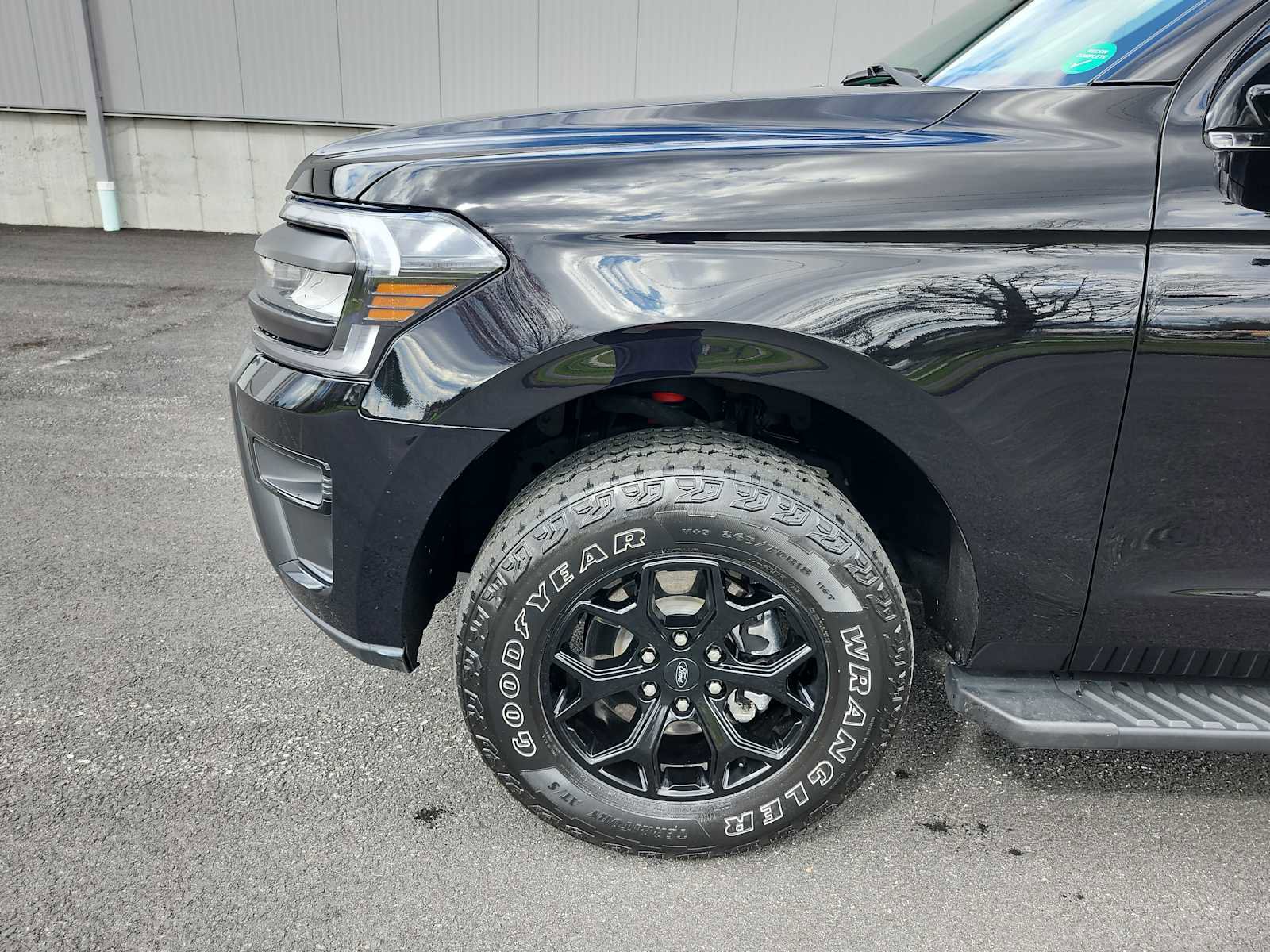 Used 2023 Ford Expedition Timberline image 10