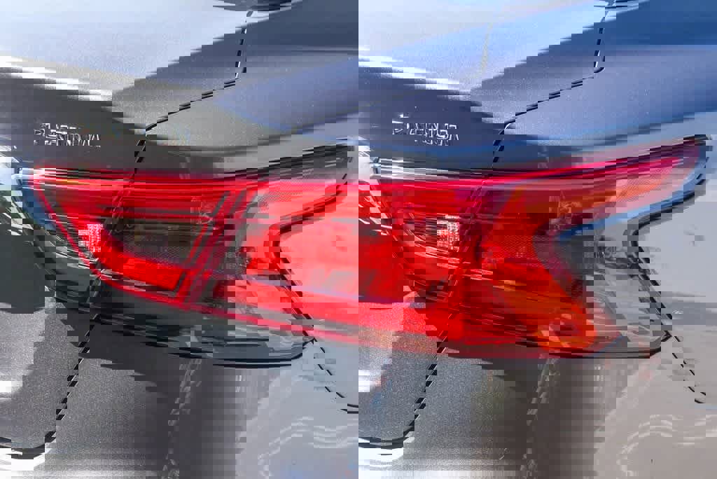 Used 2018 Nissan Maxima Platinum image 10