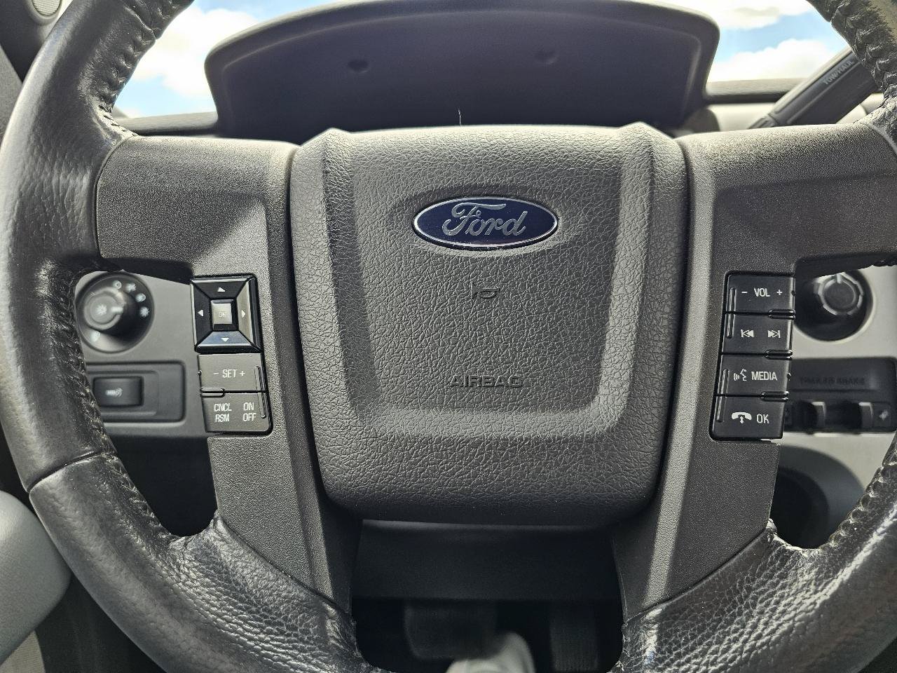 Used 2013 Ford F150 XLT w/ Luxury Equipment Group AWD/4WD image 8