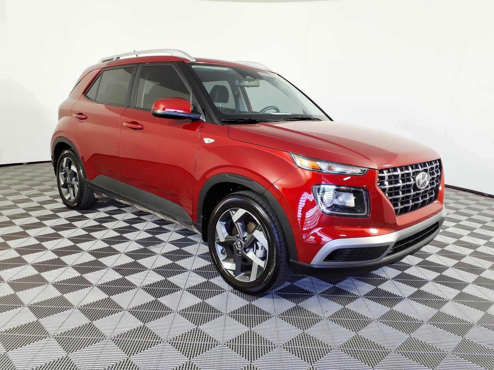 Certified 2026 Hyundai Venue SEL FWD image 3