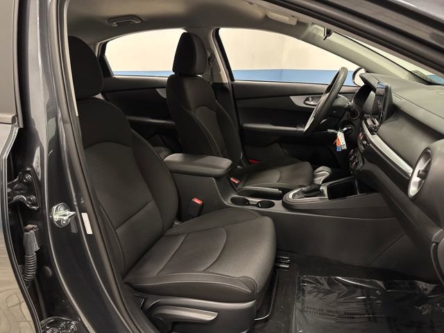 Used 2024 Kia Forte LXS w/ LXS Technology Package image 25