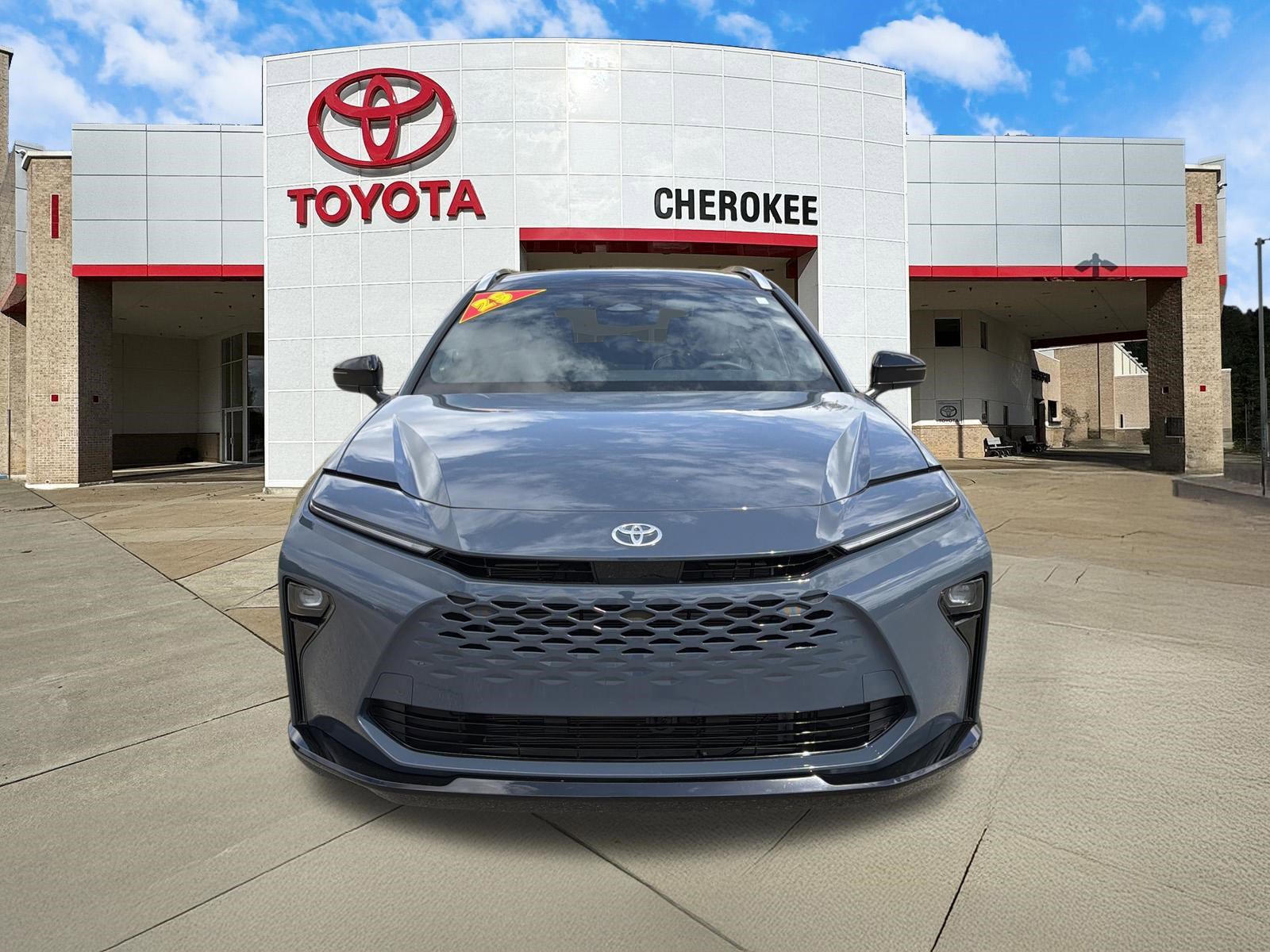 Used 2025 Toyota Crown Signia AWD/4WD image 2