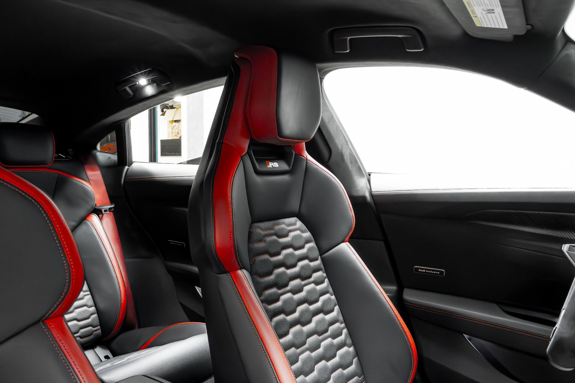 Used 2023 Audi RS e-tron GT image 19