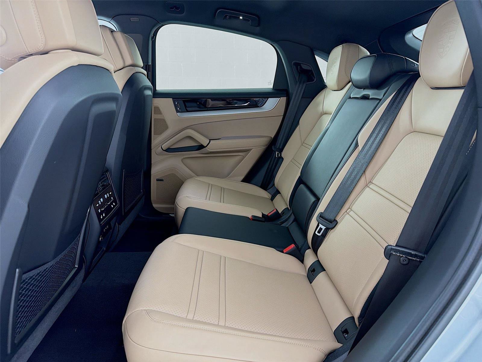 New 2026 Porsche Cayenne Coupe AWD/4WD image 20
