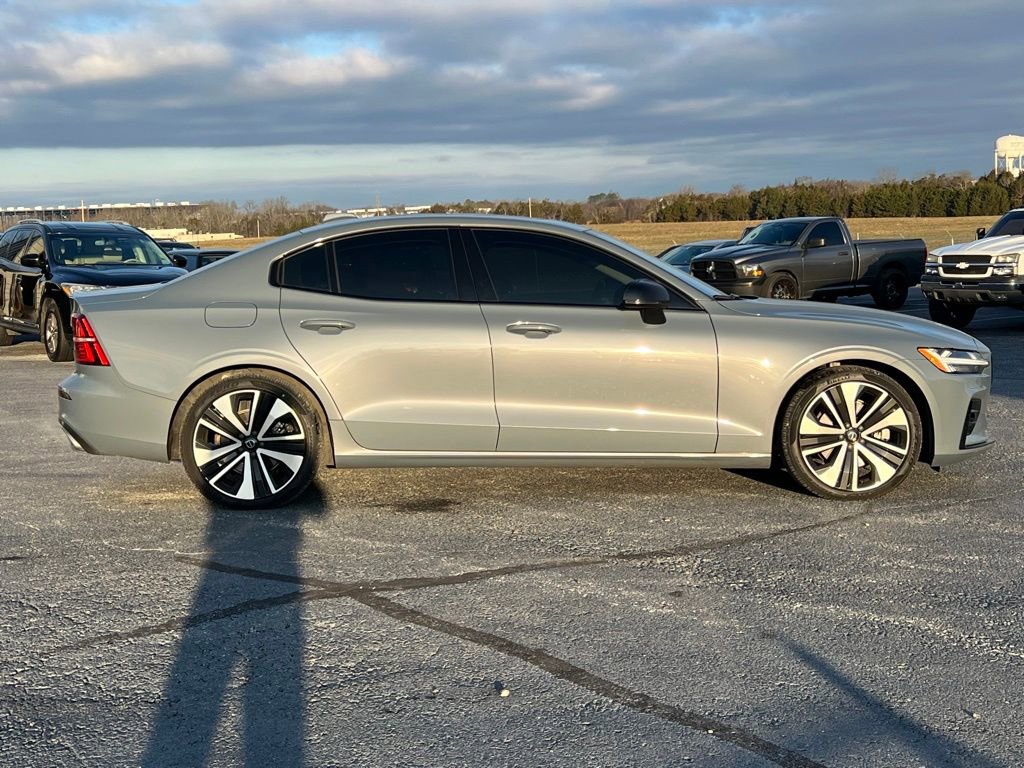 Used 2022 Volvo S60 B5 Inscription image 4