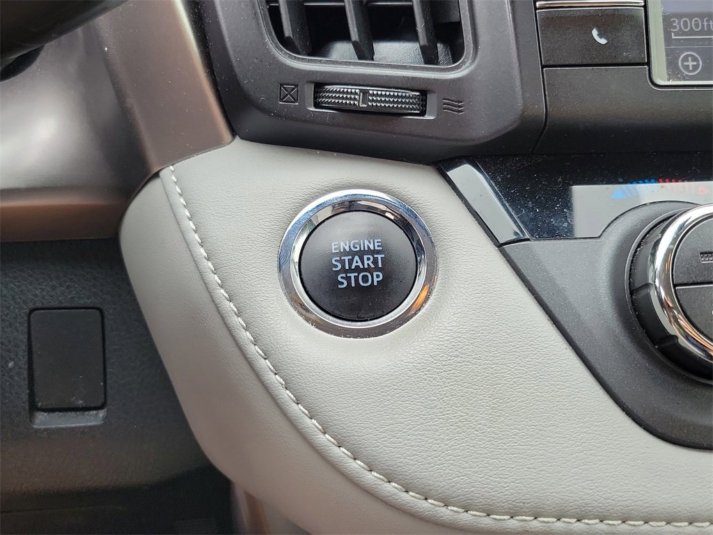 Used 2018 Toyota RAV4 XLE image 37