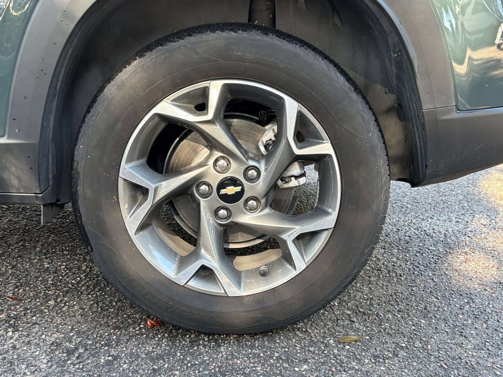 Used 2025 Chevrolet Trax LT FWD image 28