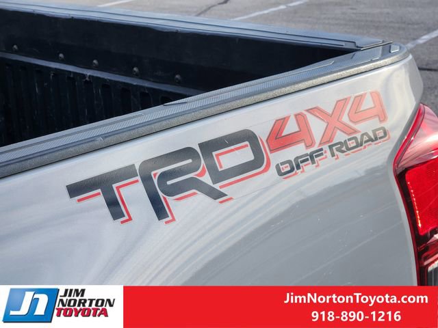 Used 2018 Toyota Tacoma TRD Off-Road image 13