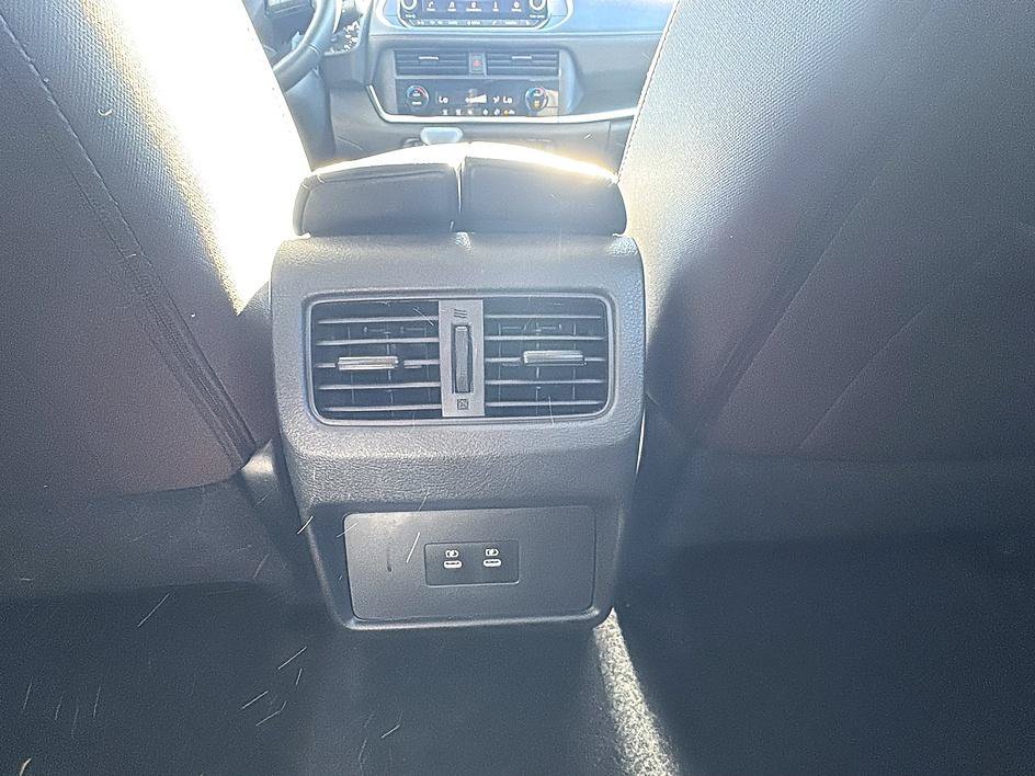 Certified 2025 Nissan Rogue SV FWD image 20