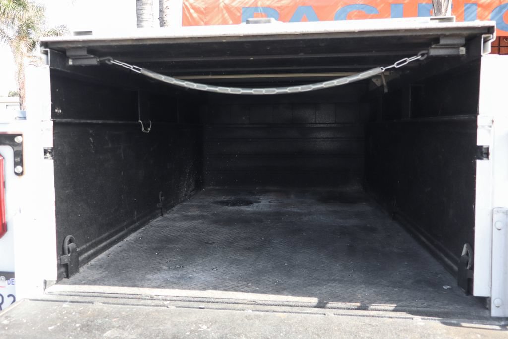 Used 2018 Ford F350 XL w/ Power Equipment Group RWD image 8