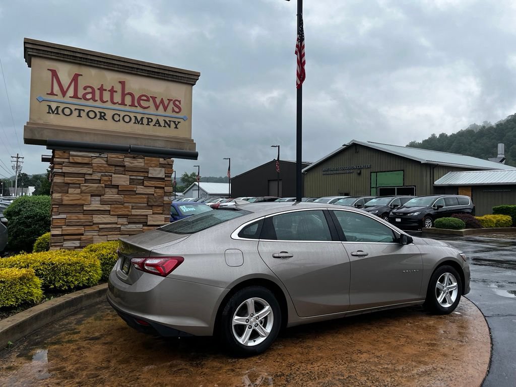 Used 2022 Chevrolet Malibu LT FWD image 5