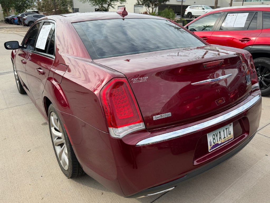 Used 2020 Chrysler 300 Touring L w/ Quick Order Package 2EF RWD image 3