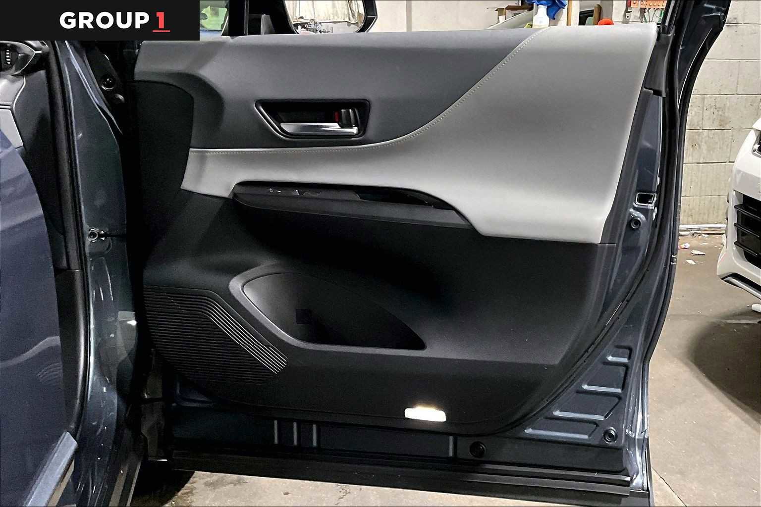 Certified 2021 Toyota Venza LE image 22