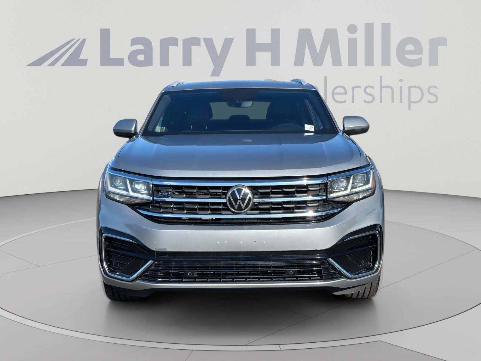 Used 2021 Volkswagen Atlas Cross Sport SE w/ Panoramic Sunroof Package AWD/4WD image 9