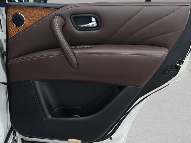 Used 2016 INFINITI QX80 Limited AWD/4WD image 15