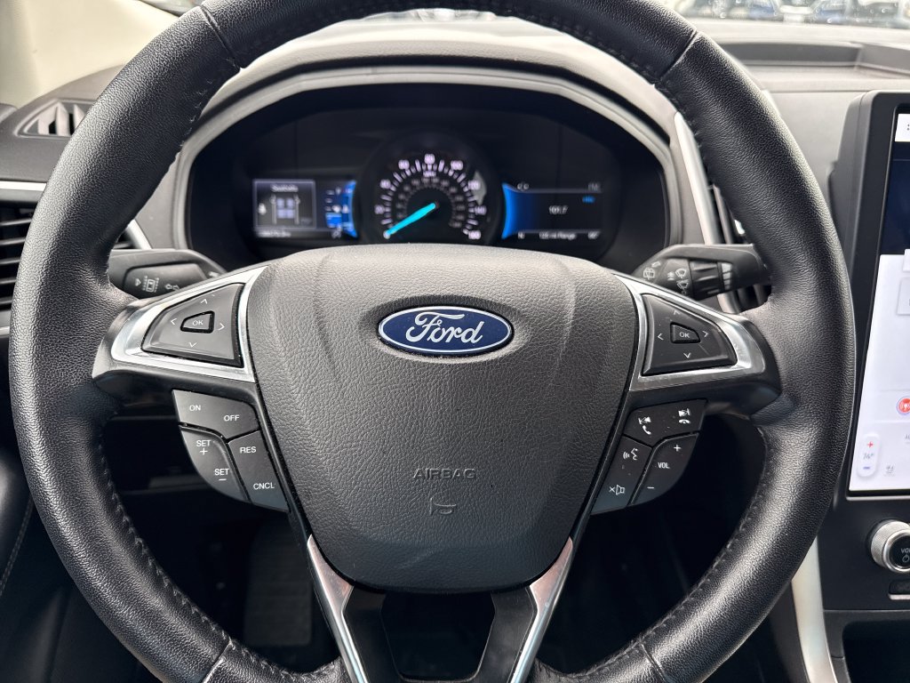 Used 2023 Ford Edge SEL w/ Convenience Package AWD/4WD image 11