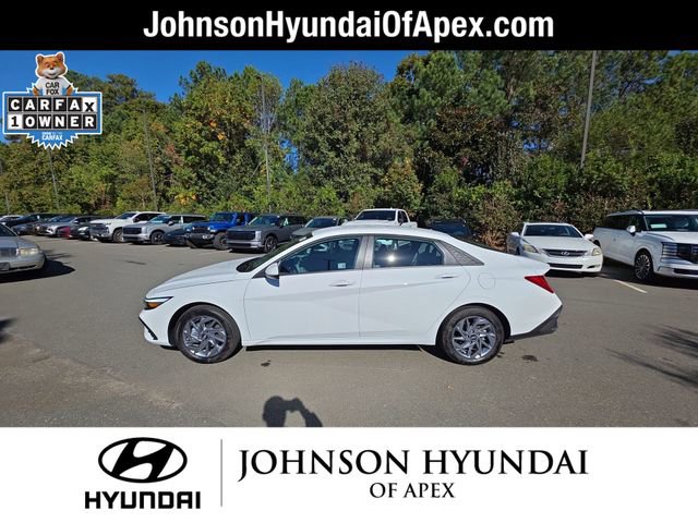 Certified 2025 Hyundai Elantra Blue image 19