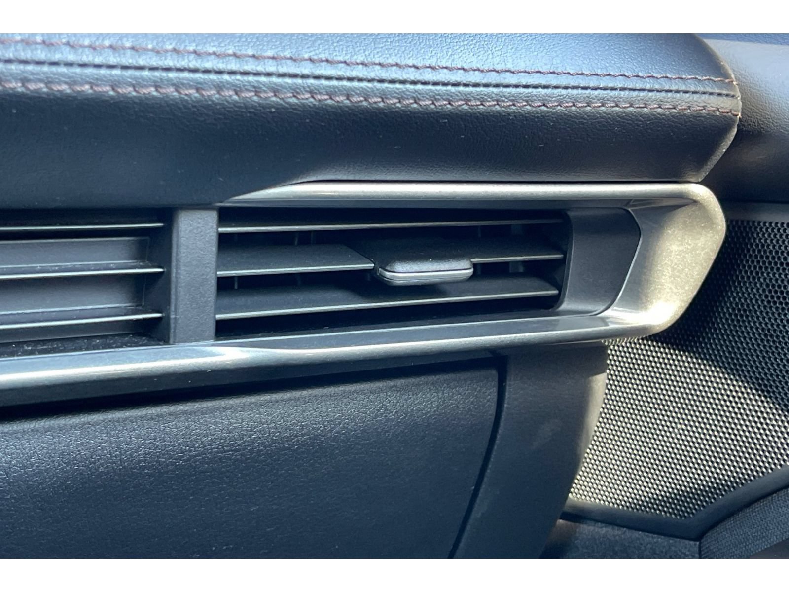 Certified 2022 MAZDA MAZDA3 Sedan FWD image 29