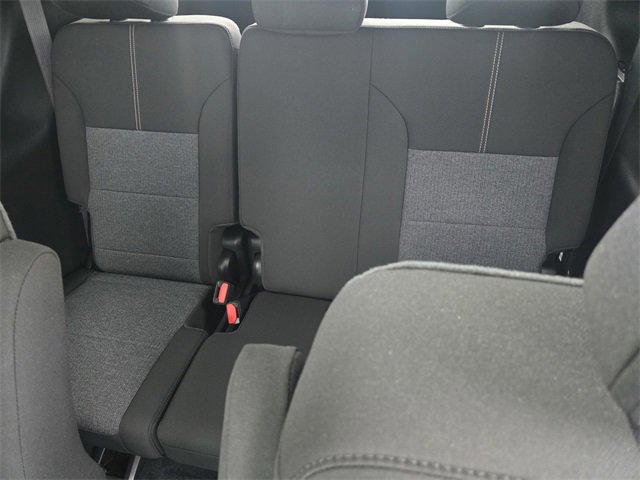 New 2026 GMC Acadia Elevation image 9