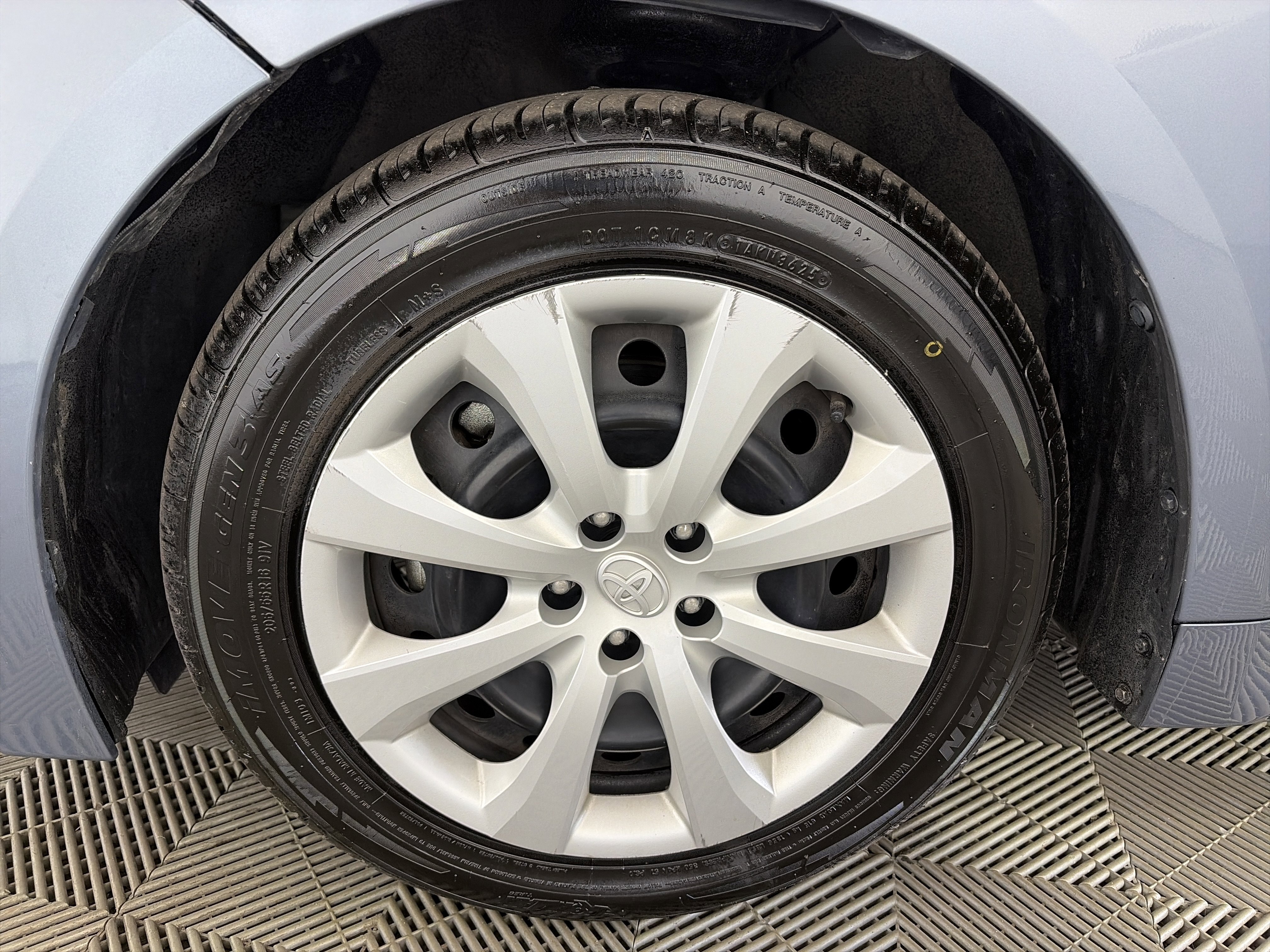 Used 2024 Toyota Corolla LE FWD image 13