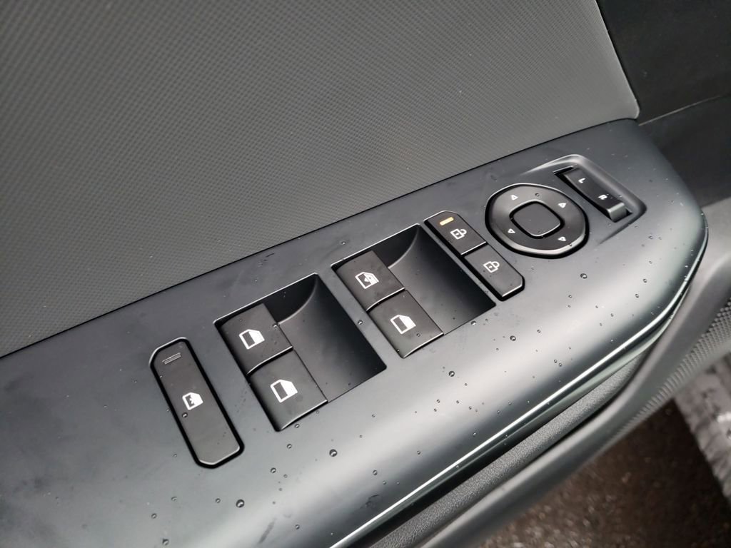 New 2025 Kia K4 LXS image 16