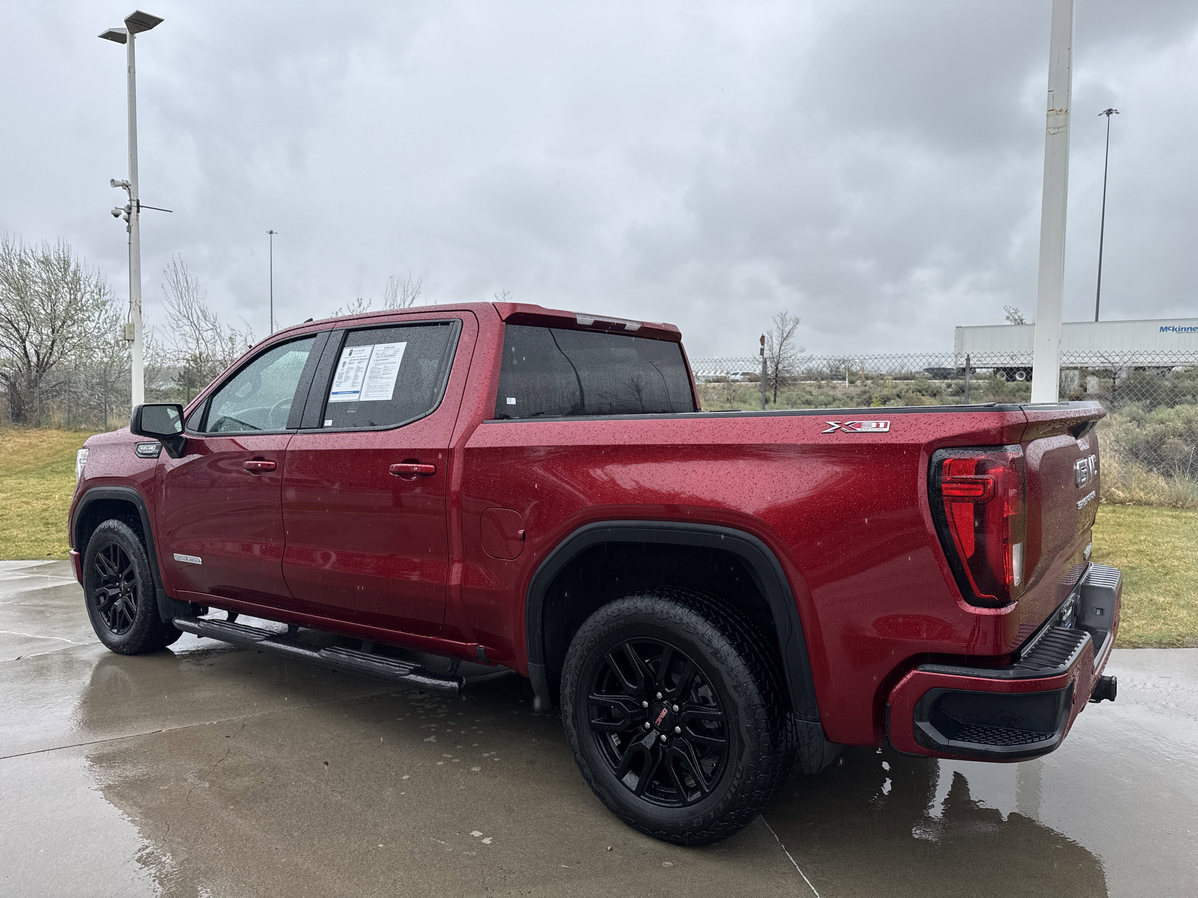 Used 2021 GMC Sierra 1500 Elevation w/ Driver Alert Package I AWD/4WD image 3