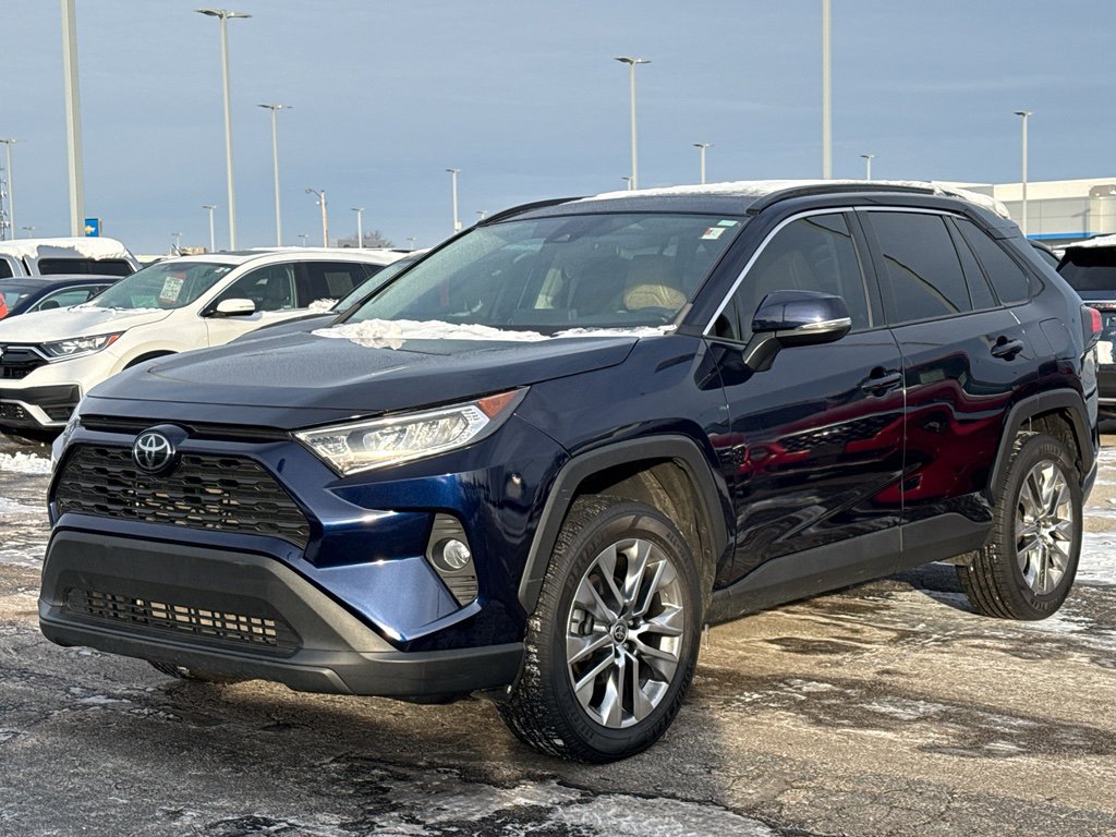 Used 2021 Toyota RAV4 XLE Premium image 2