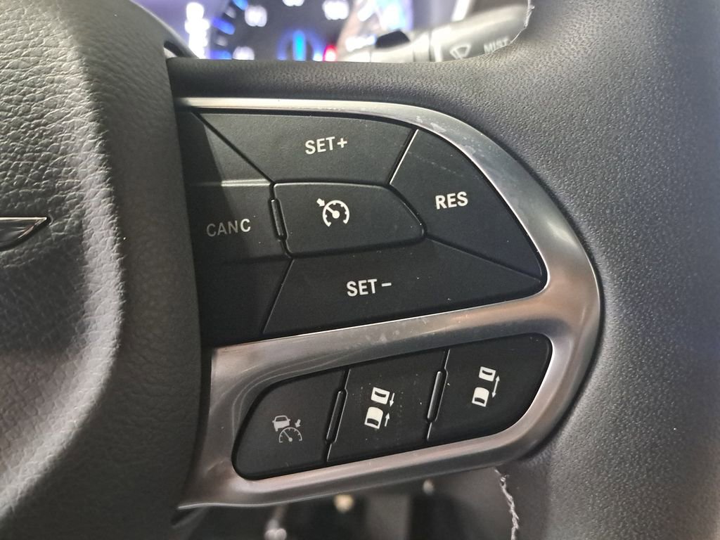 New 2026 Chrysler Pacifica Select AWD/4WD image 20