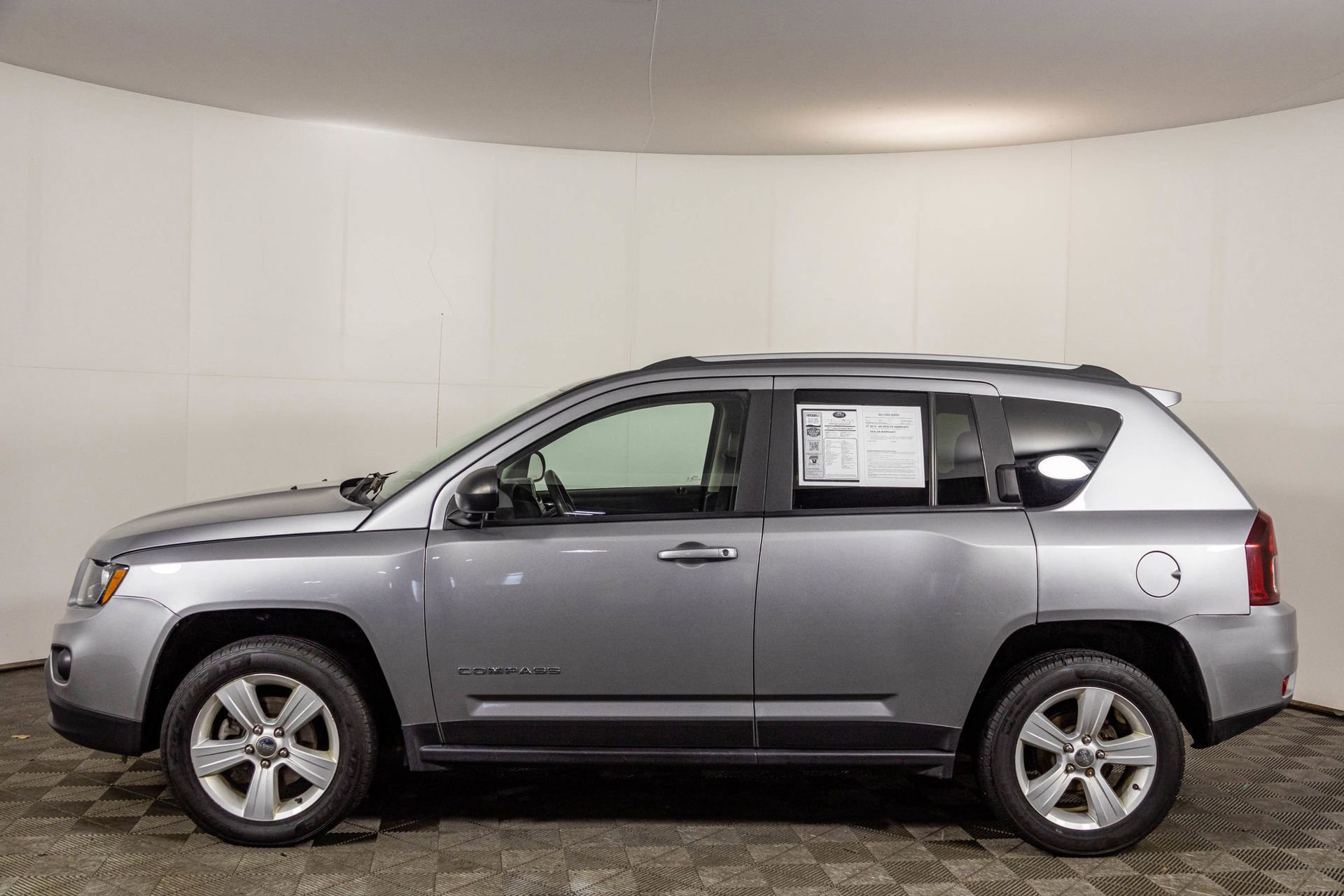 Used 2017 Jeep Compass Sport w/ Power Value Group AWD/4WD image 16