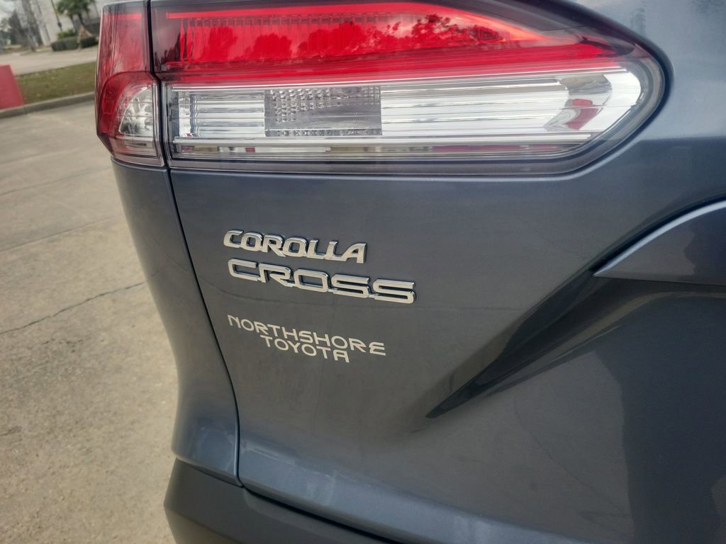 Certified 2023 Toyota Corolla Cross LE image 5