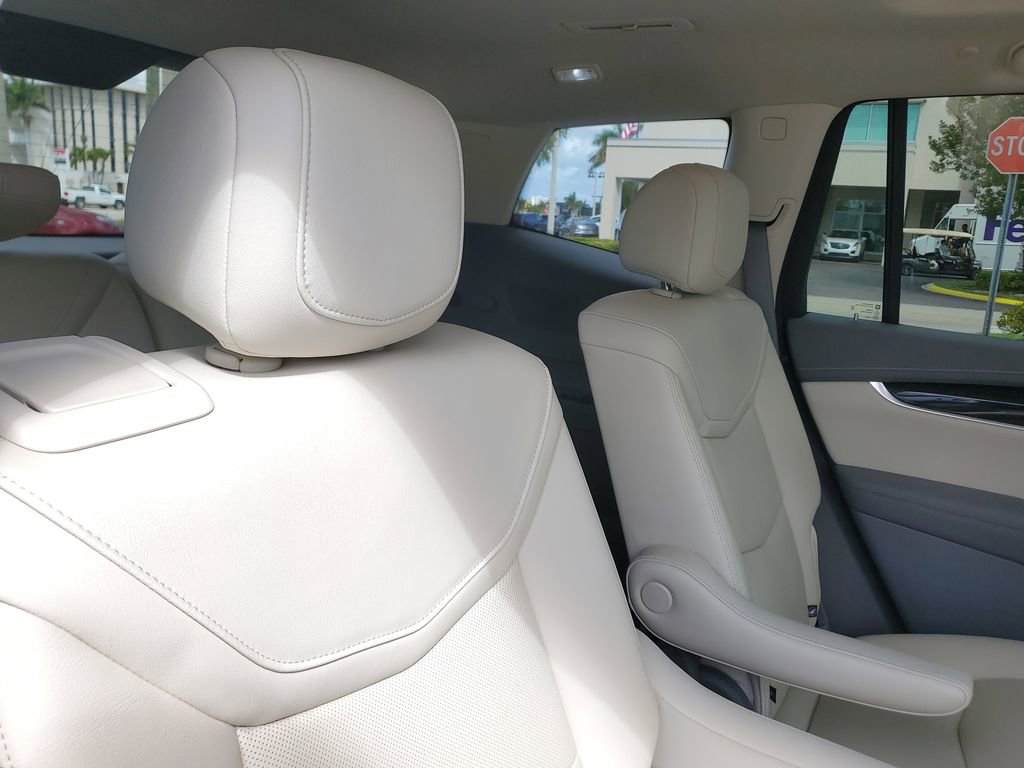 Certified 2023 Cadillac XT6 Premium Luxury image 24