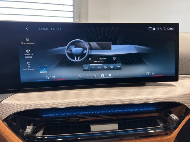 Used 2025 BMW i4 xDrive40i image 32