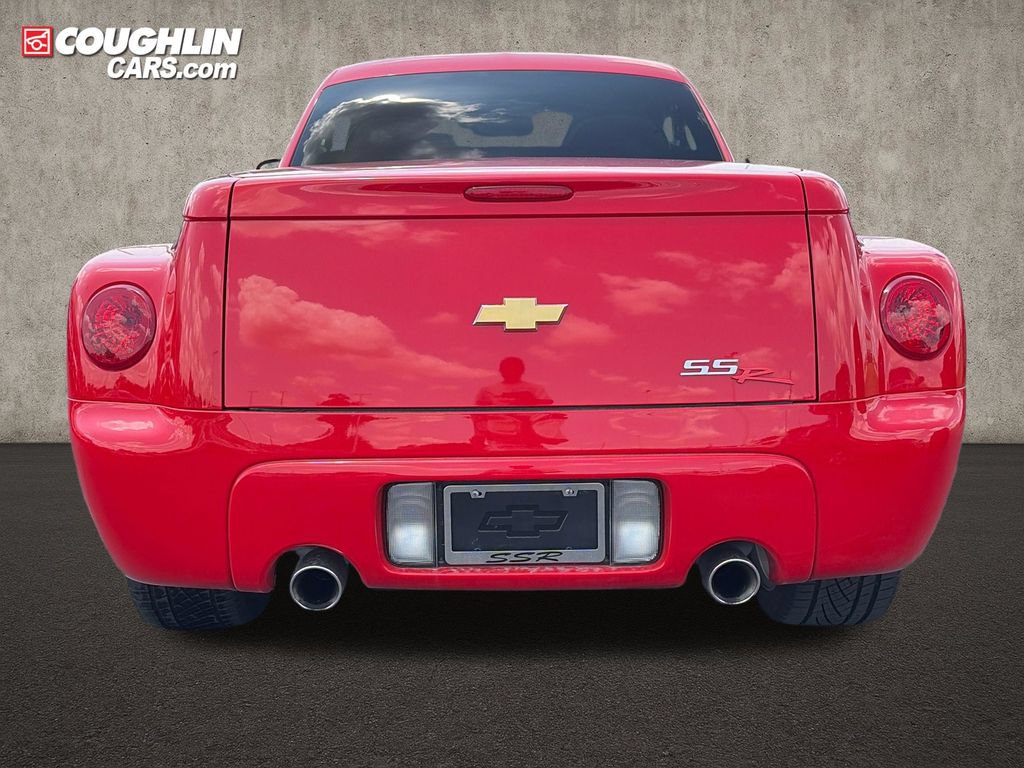 Used 2004 Chevrolet SSR w/ Preferred Equipment Group RWD image 7