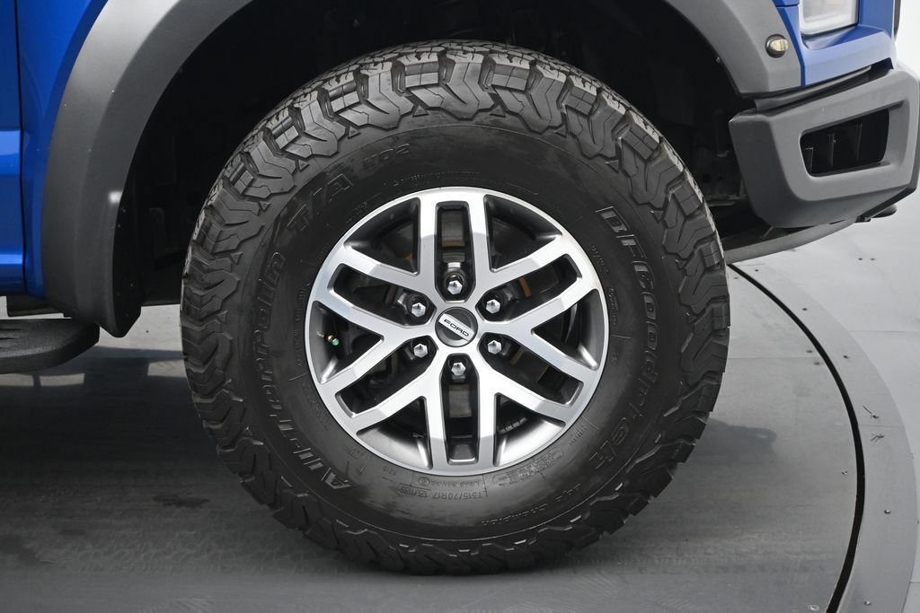 Certified 2018 Ford F150 Raptor w/ Equipment Group 802A Luxury AWD/4WD image 27