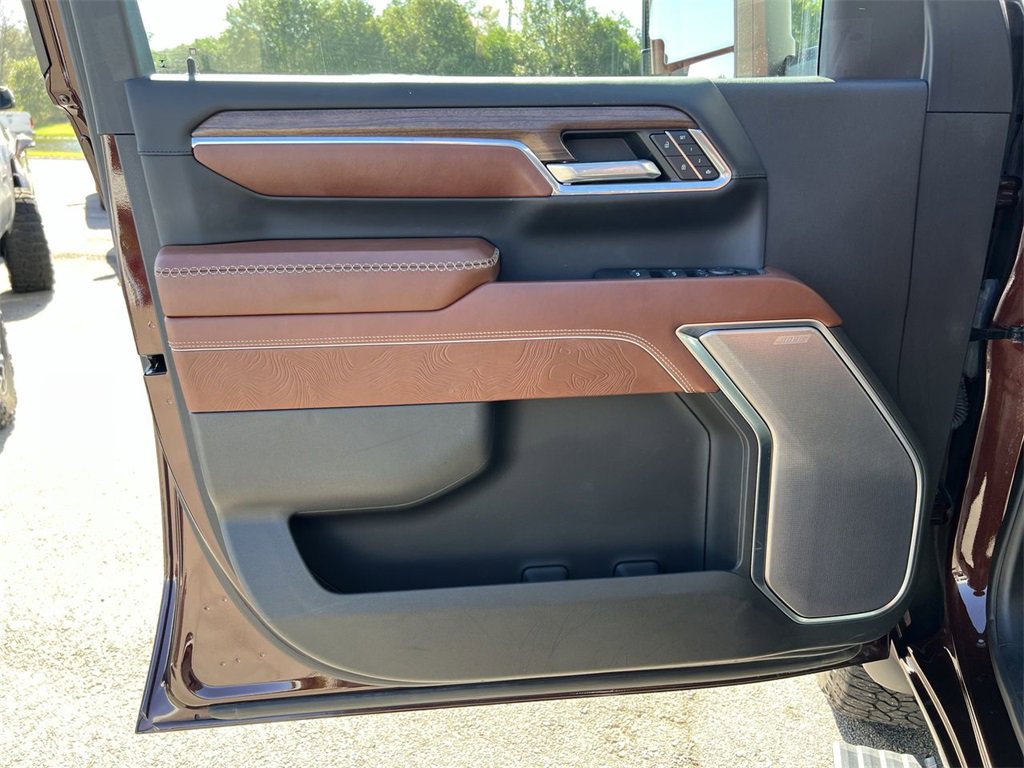 Used 2024 GMC Sierra 3500 Denali Ultimate image 21