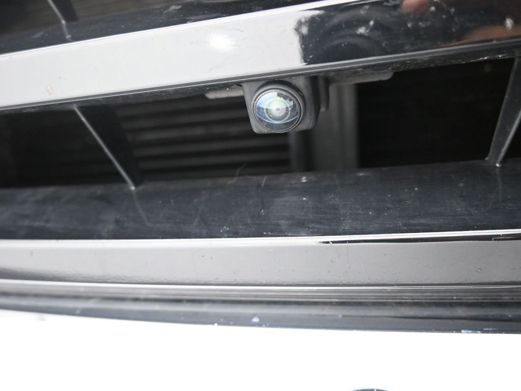 Used 2022 Nissan Pathfinder Platinum w/ Cargo Package image 58
