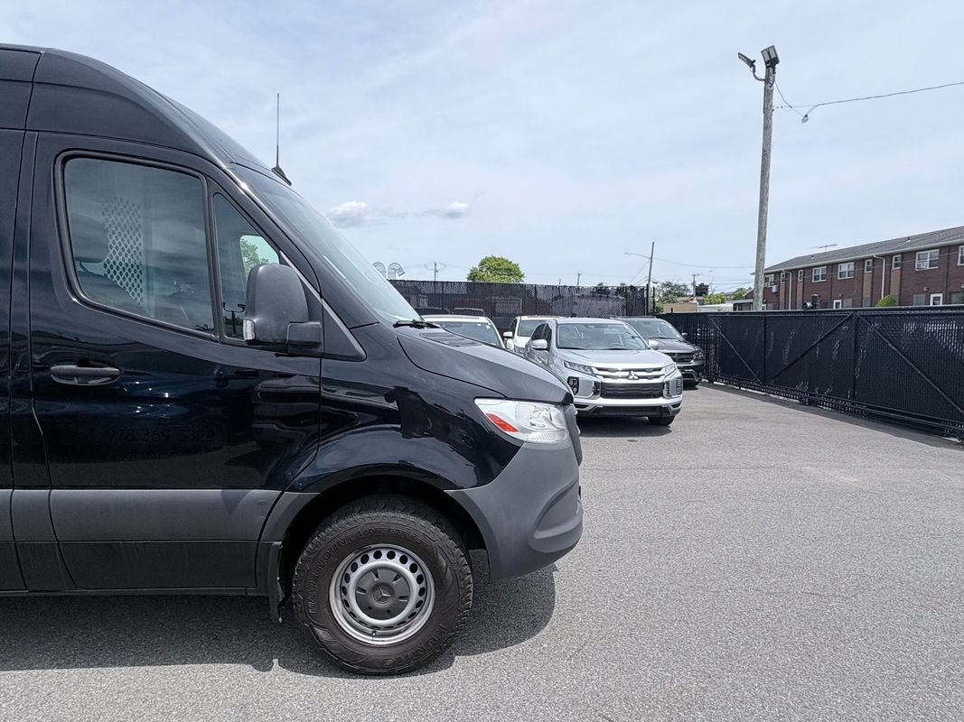 Used 2019 Mercedes-Benz Sprinter 1500 image 9
