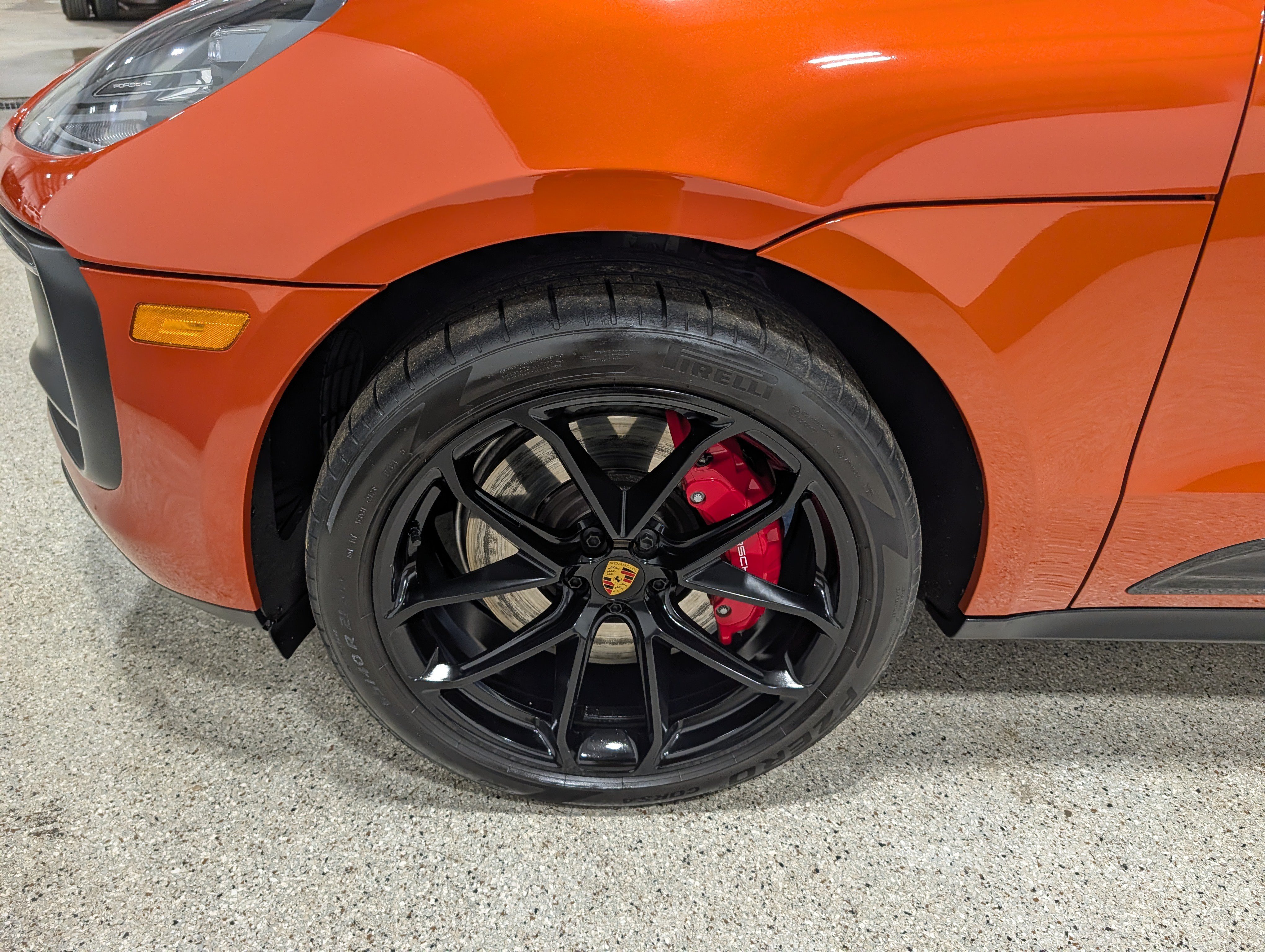 Used 2024 Porsche Macan GTS AWD/4WD image 9