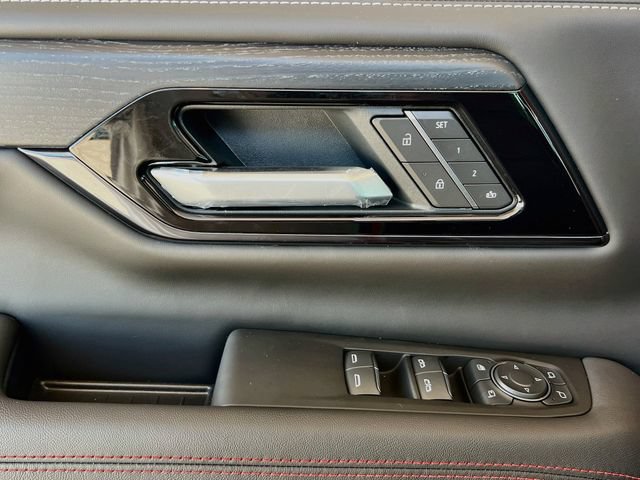 New 2026 GMC Yukon AT4 Ultimate AWD/4WD image 13