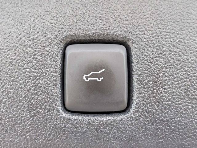 Certified 2022 Ford Escape SE w/ SE Sport Appearance Package FWD image 13