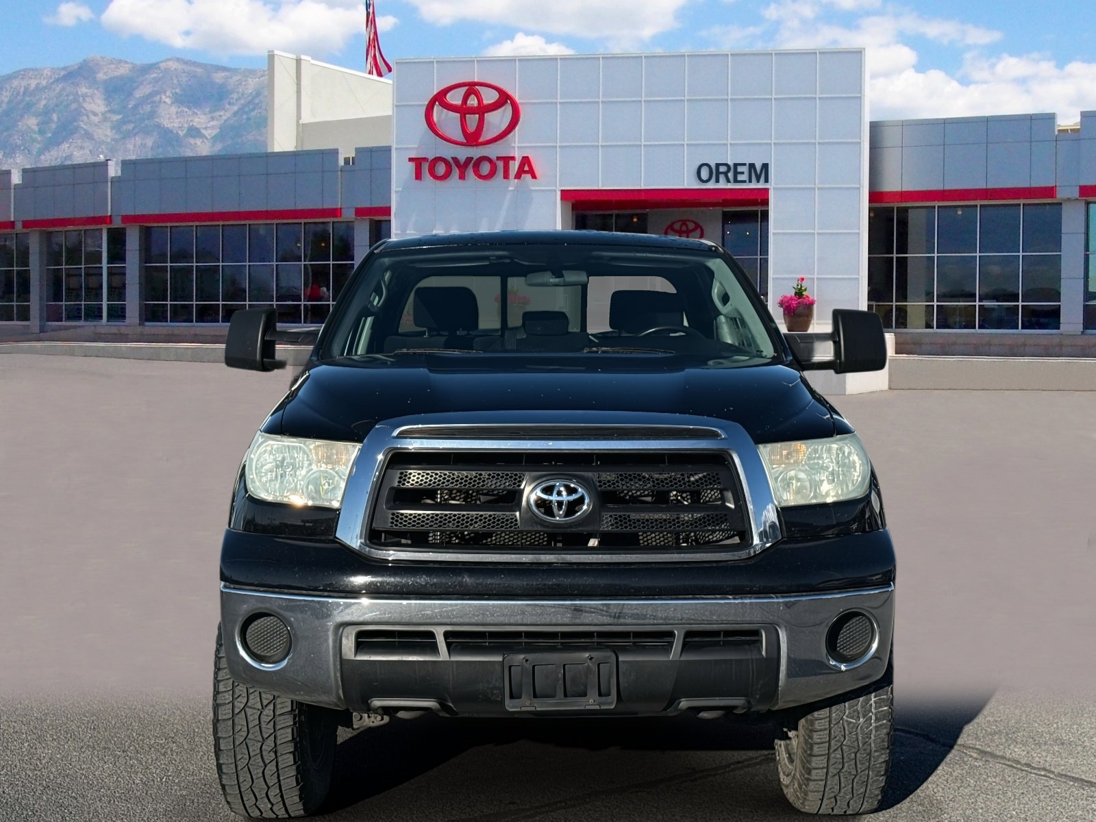 Used 2010 Toyota Tundra 4x4 Double Cab image 2