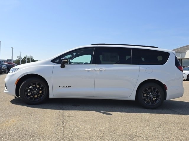 New 2025 Chrysler Pacifica Select w/ Fav Edition Package image 20