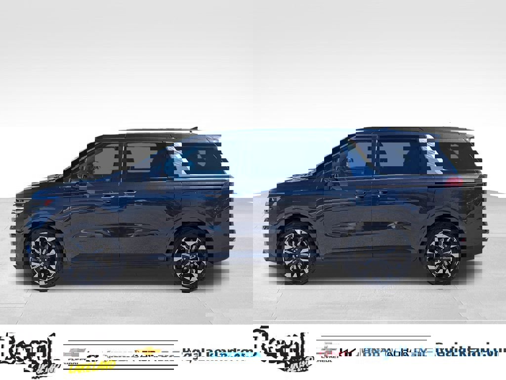 Used 2023 Kia Carnival EX image 5