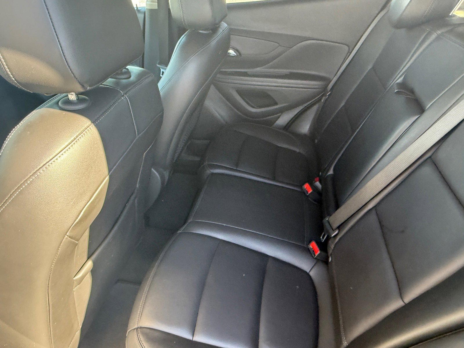 Used 2019 Buick Encore Essence image 16