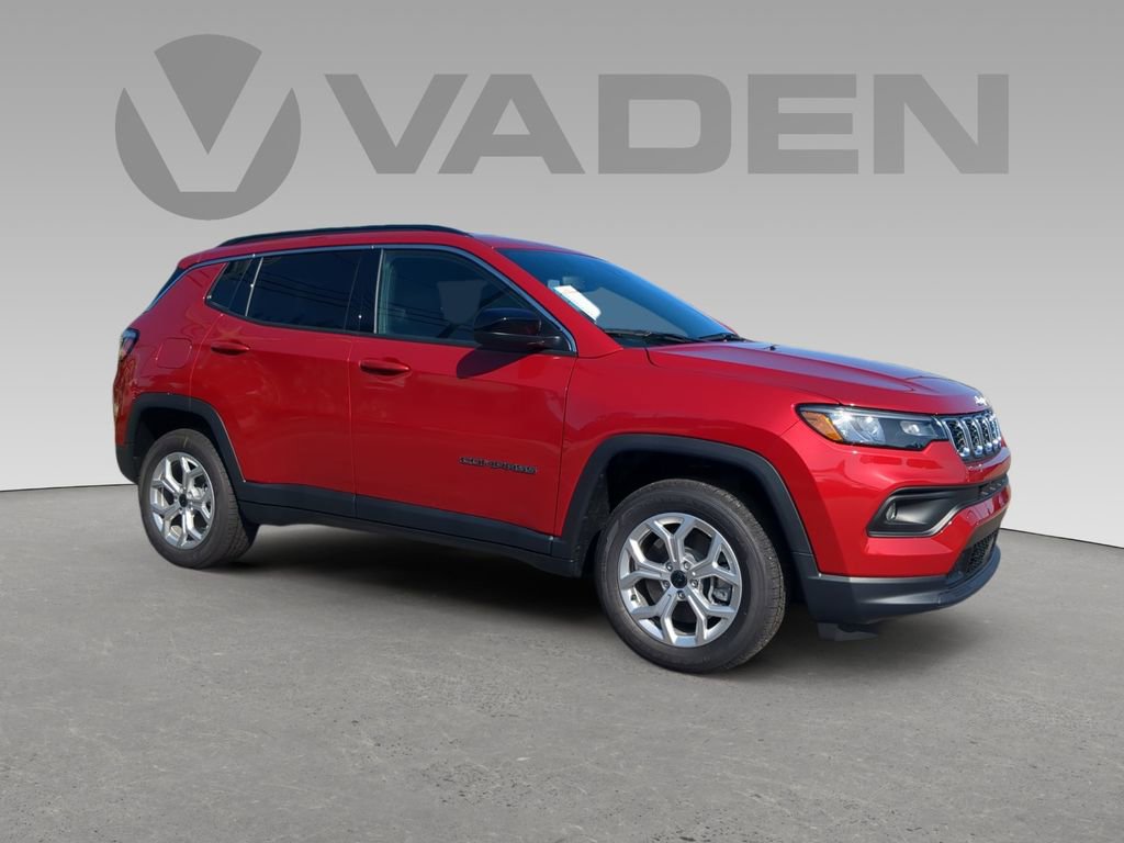 New 2025 Jeep Compass Latitude w/ Convenience Group