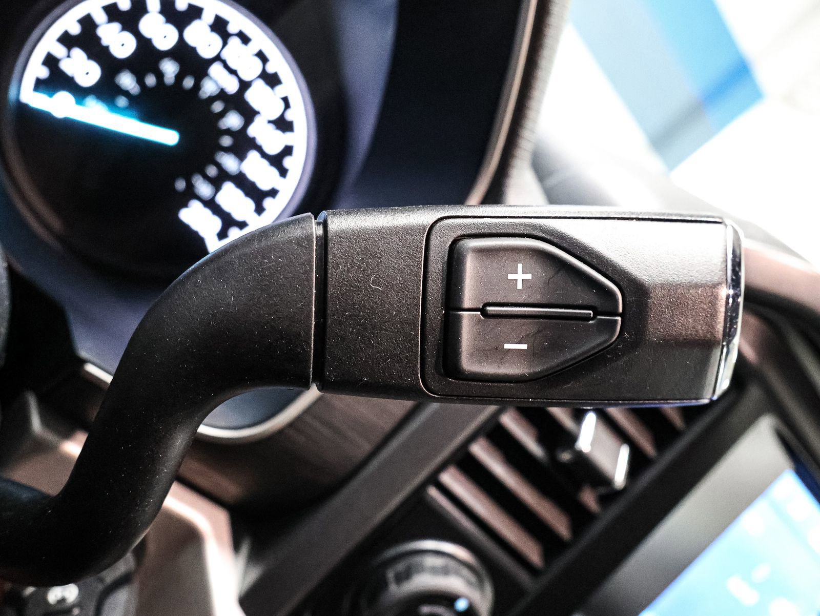 Certified 2025 Ford F150 Platinum w/ FX4 Off-Road Package image 36